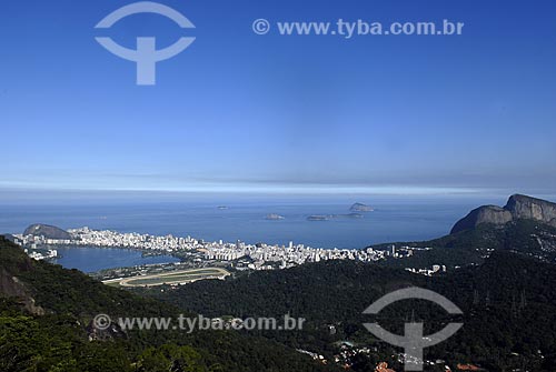  Assunto: Floresta da Tijuca e zona sul do Rio de janeiro. Ipanema, Leblon e parte da lagoa Rodrigo de Freitas. Poluição na atmosfera durante o inverno / Local: Rio de Janeiro - RJ - Brasil / Data: 2008 