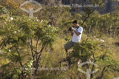  Assunto: Fotógrafo (Vitor Marigo) no Parque Nacional da Chapada dos Veadeiros / 
Local: Goiás (GO) - Brasil / 
Data: Julho de 2007 