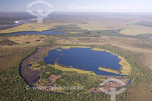  Vista aérea de lagoa perto do rio Araguaia, na região do Cerrado, perto de São Félix do Araguaia, Brasil  - Mato Grosso - Brasil