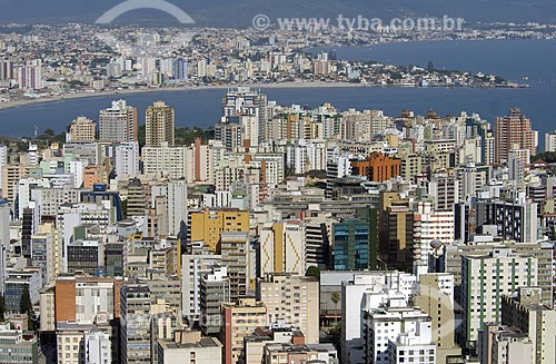  Assunto: Vista aérea da cidade de Florianópolis / 
Local: Florianópolis - Santa Catarina - Brasil / 
Data: 12/2007 