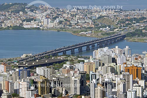  Assunto: Vista aérea da cidade de Florianópolis / 
Local: Florianópolis - Santa Catarina - Brasil / 
Data: 12/2007 