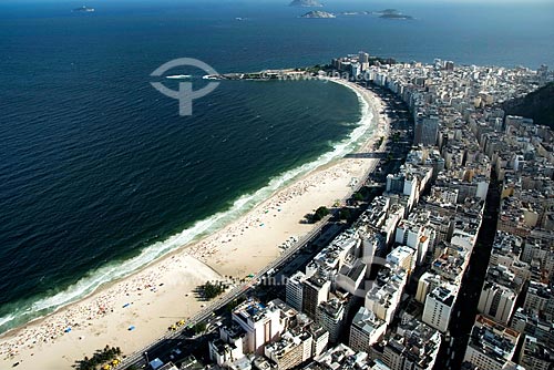  Assunto: Vista aérea da Praia de Copacabana com a pedra do Arpoador ao fundo / Local: Rio de Janeiro - RJ - Brasil / Data: Outubro de 2009 