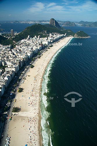  Assunto: Vista aérea da praia de Copacabana e do Leme com o Pão de Açúcar ao fundo / Local: Rio de Janeiro - RJ - Brasil / Data: Outubro de 2009 