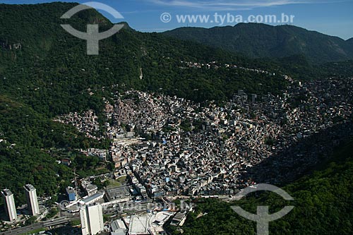  Assunto: Vista aérea do bairro da Rocinha  / Local:  Rio de Janeiro - RJ - Brasil  / Data: 11/2009 