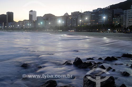  Assunto: Vista noturna da praia de Copacabana / Local: Rio de Janeiro - RJ - Brasil  / Data: maio 2009 