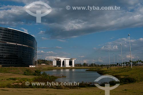  Assunto: Cidade Administrativa Presidente Tancredo Neves - Edifícios Minas e Gerais e Palácio Tiradentes ao fundo - projeto arquitetônico assinado por Oscar Niemeyer  / Local:  Belo Horizonte - MG - Brasil  / Data: 28/04/2010 