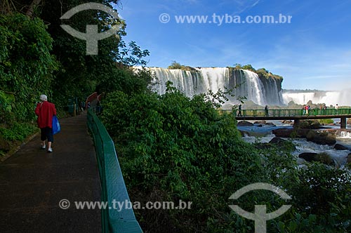  Assunto: Plataforma de observação das Cataratas do Iguaçu para visitantes, no Parque Nacional do Iguaçu  / Local:  Foz do Iguaçu - Paraná - PR - Brasil  / Data: 06/2009 