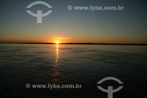  Assunto: Pôr do Sol no Rio Amazonas  / Local:  Amazonas - AM - Brasil  / Data: 06/2010 