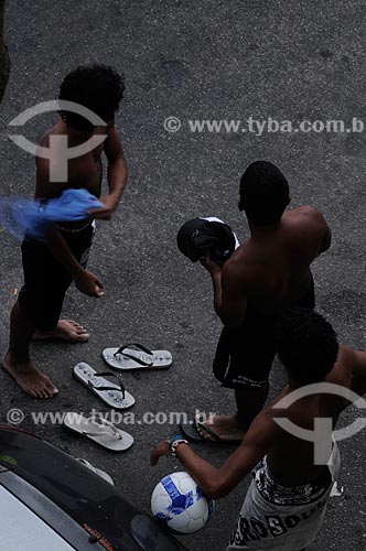  Assunto: Pessoas saindo da praia de Ipanema  / Local:  Rio de Janeiro - RJ - Brasil  / Data: 2009 