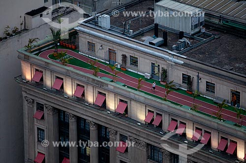  Assunto: Pista de corrida em terraço de prédio  / Local:  São Paulo  / Data: 10/2010 