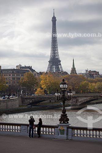  Assunto: Torre Eiffel  / Local:  Paris - França  / Data: 11/2010 