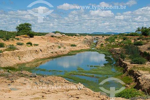  Assunto: Projeto de Integração do Rio São Francisco com as bacias hidrográficas do Nordeste Setentrional - Transposição do Rio São Francisco - Canal de aproximação  / Local:  Cabrobró - Pernambuco - PE  / Data: 01/2010 