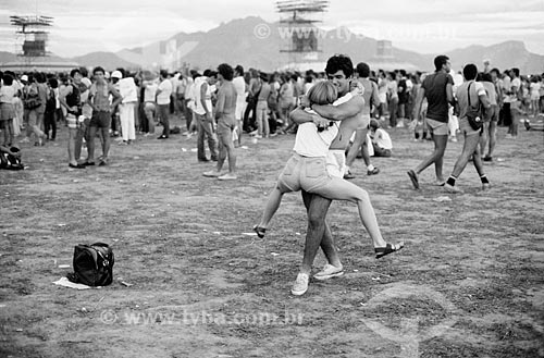  Assunto: Casal de jovens no Rock in Rio
Local: Rio de Janeiro - RJ
Data: 1985 