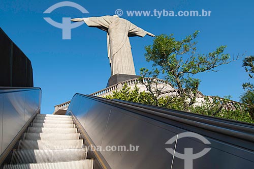  Assunto: Escada rolante na base da estátua do Cristo Redentor / Local: Rio de Janeiro  -  Rio de Janeiro (RJ)  -  Brasil  / Data: Fevereiro de 2010 