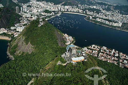  Assunto: Vista aérea do Pão de Açúcar com Enseada de Botafogo ao fundo / Local: Rio de Janeiro - RJ - Brasil / Data: 02/2011 