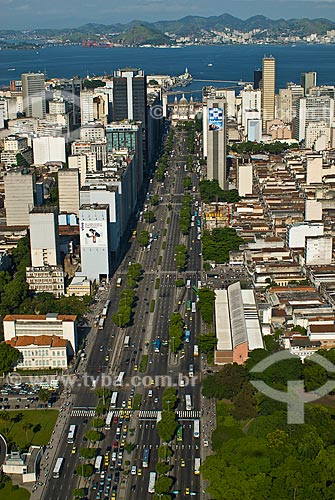  Assunto: Vista aérea da Avenida Presidente Vargas com Baía de Guanabara ao fundo / Local: Centro - Rio de Janeiro (RJ) - Brasil  / Data: 12/2009 