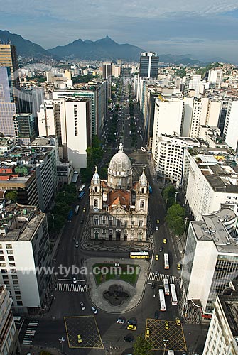  Assunto: Vista aérea da Igreja Nossa Senhora da Candelária com Avenida Presidente Vargas ao fundo / Local: Centro - Rio de Janeiro  (RJ) - Brasil  / Data: 11/2009 