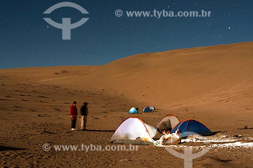  Assunto: Acampamento no cume do Cerro Blanco, a duna mais alta do mundo / Local: Nasca - Departamento de Ica - Peru - América do Sul / Data: 18/05/2011 