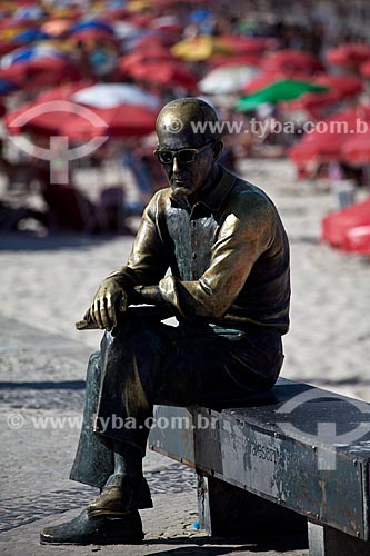  Assunto: Estátua do poeta Carlos Drummond de Andrade no Posto 6 / Local: Copacabana - Rio de Janeiro (RJ) - Brasil / Data: 02/2011 