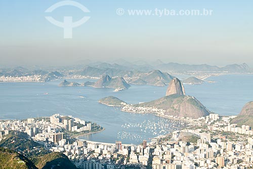  Assunto: Vista da Baía da Guanabara a partir do Morro do Corcovado / Local: Rio de Janeiro (RJ) - Brasil / Data: 08/2011 