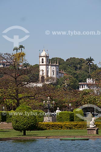  Assunto: Praça Paris com Igreja de Nossa Senhora da Glória do Outeiro ao fundo / Local: Glória - Rio de Janeiro (RJ) - Brasil / Data: 08/2011 