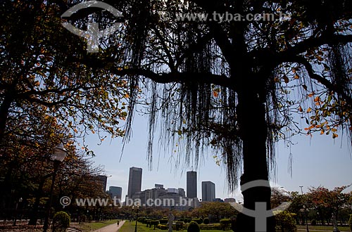  Assunto: Praça Paris com prédios do centro da cidade ao fundo / Local: Glória - Rio de Janeiro (RJ) - Brasil / Data: 08/2011 