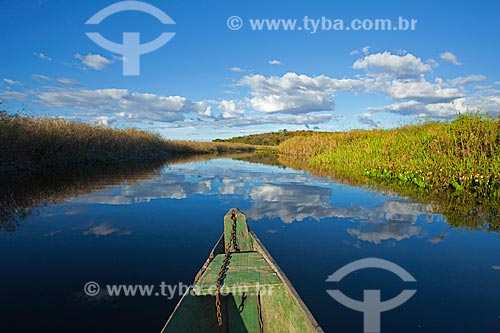  Assunto: Vista de barco nos alagados de Marimbu - Conhecido como o pantanal da Chapada Diamantina / Local: Bahia (BA) - Brasil / Data: 07/2011 