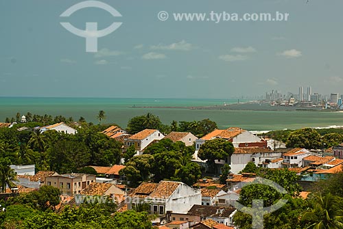  Assunto: Vista geral dos casarios coloniais de Olinda com Recife ao fundo  / Local: Olinda - Pernambuco (PE) - Brasil / Data: 09/2011 