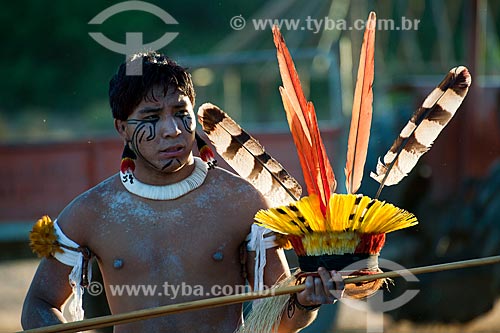  Assunto: Índios Kalapalo na aldeia Aiha se preparando para o Jawari / Local: Querência - Mato Grosso (MT) - Brasil / Data: 07/2011 