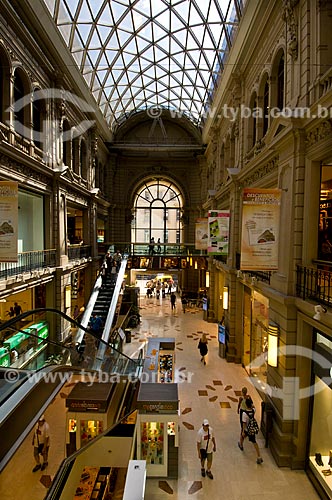  Assunto: Vista interna de Shopping Center / Local: Buenos Aires - Argentina - América do Sul / Data: 03/2010 