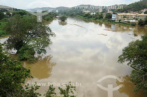  Assunto: Vista do Rio Paraíba do Sul / Local: Além Paraíba - Minas Gerais (MG) - Brasil / Data: 11/2011 