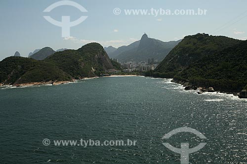  Assunto: Vista aérea da Praia Vermelha com Corcovado ao fundo / Local: Urca - Rio de Janeiro (RJ) - Brasil / Data: 09/2011 