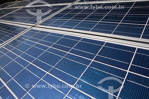  Placas Fotovoltaicas para captação de energia solar no IEE (Instituto de Eletrotécnica e Energia) da USP - Programa para o desenvolvimento das aplicações da energia solar fotovoltaica  - São Paulo - São Paulo - Brasil