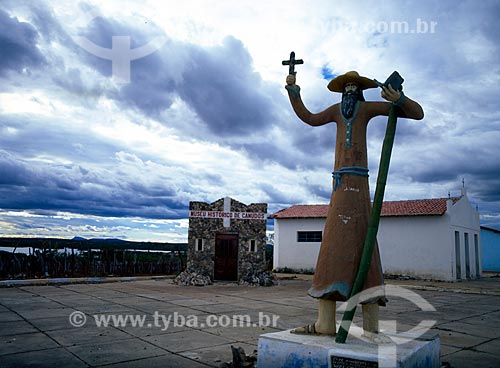  Assunto: Estátua de Antônio Conselheiro / Local: Canudos - Bahia (BA) - Brasil / Data: 08/2007 