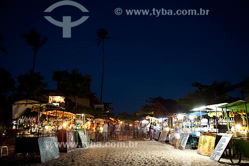  Assunto: Barracas para venda de bebida na Praia de Jericoacoara / Local: Jijoca de Jericoacoara - Ceará (CE) - Brasil / Data: 11/2011 