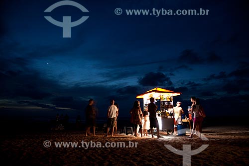  Assunto: Barracas para venda de bebida na Praia de Jericoacoara / Local: Jijoca de Jericoacoara - Ceará (CE) - Brasil / Data: 11/2011 