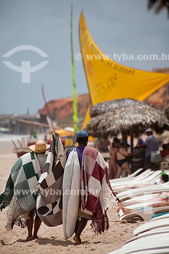  Assunto: Vendedores de redes na Praia de Canoa Quebrada  / Local: Aracati - Ceará (CE) - Brasil / Data: 11/2011 