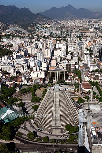  Assunto: Vista aérea da Catedral Metropolitana do Rio de Janeiro / Local: Centro - Rio de Janeiro (RJ) - Brasil / Data: 03/2012 