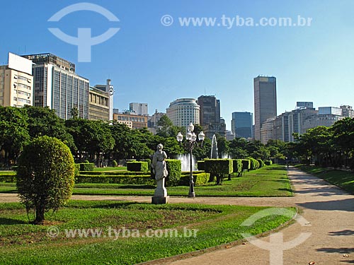  Assunto: Praça Paris com prédios do centro da cidade ao fundo / Local: Glória - Rio de Janeiro (RJ) - Brasil / Data: 05/2012 