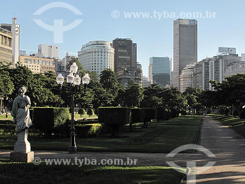  Assunto: Praça Paris com prédios do centro da cidade ao fundo / Local: Glória - Rio de Janeiro (RJ) - Brasil / Data: 05/2012 