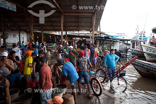  Assunto: Movimento no Mercado de Santana (Beirada de Santana) / Local: Santana - Amapá (AP) - Brasil / Data: 04/2012 