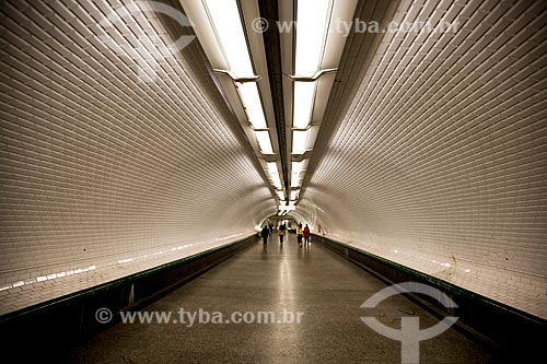  Assunto: Estação de metrô em Paris / Local: Paris - França - Europa / Data: 06/2012 