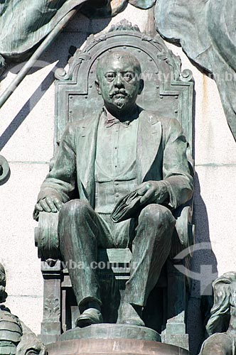  Assunto: Detalhe de estátua em bronze do Monumento Júlio de Castilhos - Praça da Matriz / Local: Porto Alegre - Rio Grande do Sul (RS) - Brasil / Data: 05/2012 