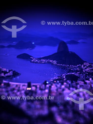  Assunto: Enseada de Botafogo e Pão de Açúcar à noite / Local: Rio de Janeiro (RJ) - Brasil / Data: 09/2007 