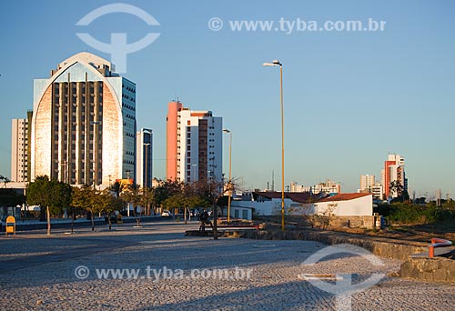  Assunto: Edifícios residenciais na orla do rio São Francisco / Local: Petrolina - Pernambuco (PE) - Brasil / Data: 06/2012 
