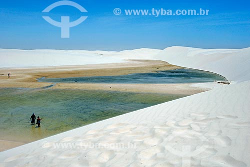  Assunto: Lagoa Esmeralda no Parque Nacional dos Lençóis Maranhenses / Local: Barreirinhas - Maranhão (MA) - Brasil / Data: 09/2010 