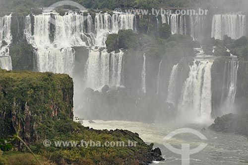  Assunto: Cataratas do Iguaçu no Parque Nacional do Iguaçu / Local: Foz do Iguaçu - Paraná (PR) - Brasil / Data: 07/2012 