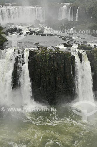  Assunto: Cataratas do Iguaçu no Parque Nacional do Iguaçu / Local: Foz do Iguaçu - Paraná (PR) - Brasil / Data: 07/2012 