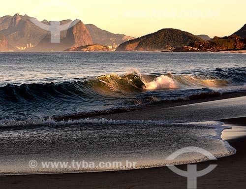  Assunto: Praia da Cambinhas com o Rio de Janeiro ao fundo / Local: Camboinhas - Niterói - Rio de Janeiro (RJ) - Brasil / Data: 07/2012 