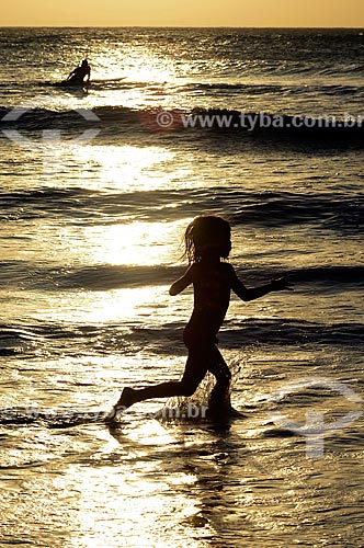  Assunto: Criança na Praia de Jericoacoara / Local: Jijoca de Jericoacoara - Ceará (CE) - Brasil / Data: 09/2012 